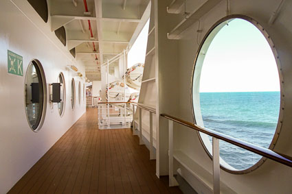 Promenade deck on MSC PREZIOSA