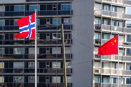 Norwegian and Chinese flags in Le Havre