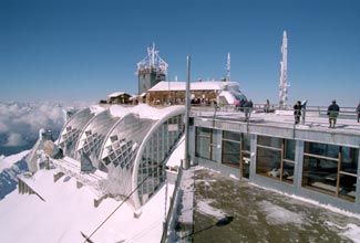 Zugspitze summit buildings