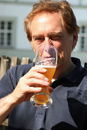 Weissbier drinker