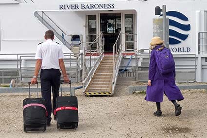 Uniworld RIVER BARONESS at Paris Port de Javel Bas