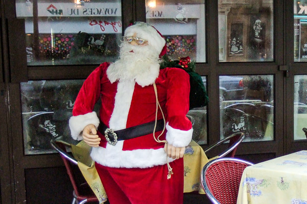 Santa Claus statue in Paris.