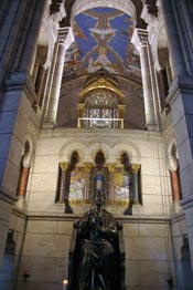 Interior of Sacr-Coeur, photo by Michel Mory