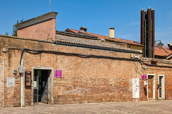 Parco Villa Groggia entrance, Venice, Italy.